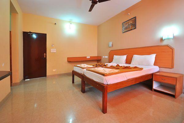 Hôtel Sreeya Comforts à Mysore Extérieur photo