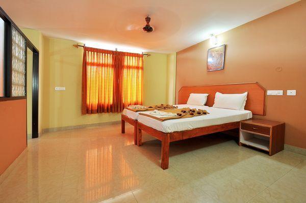 Hôtel Sreeya Comforts à Mysore Extérieur photo