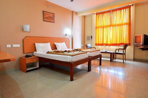 Hôtel Sreeya Comforts à Mysore Extérieur photo