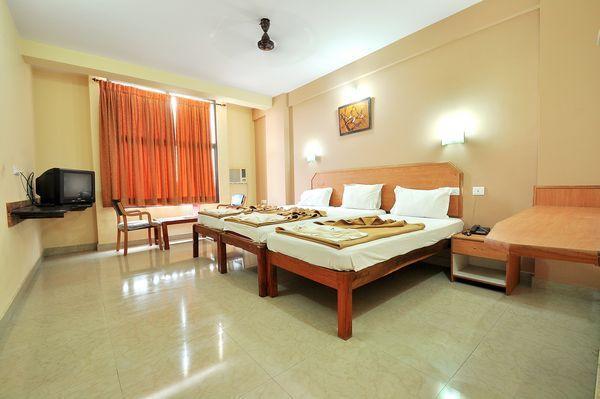 Hôtel Sreeya Comforts à Mysore Extérieur photo